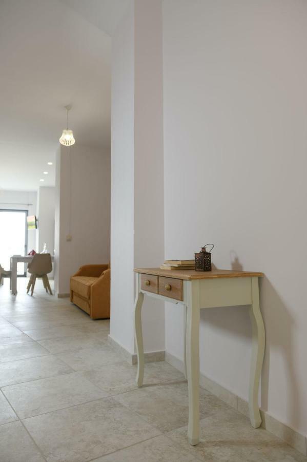 Coral Sea Apartment Kokkinos Pirgos Exterior photo